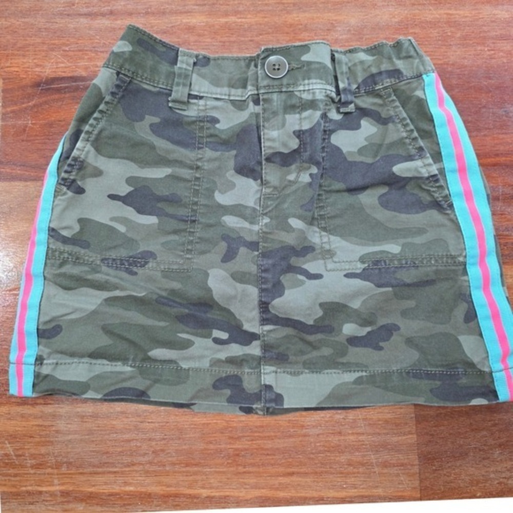Gap Kids Girls Green Camo Side Stripe Mini Skirt Size S 6-7 Camouflage Utility